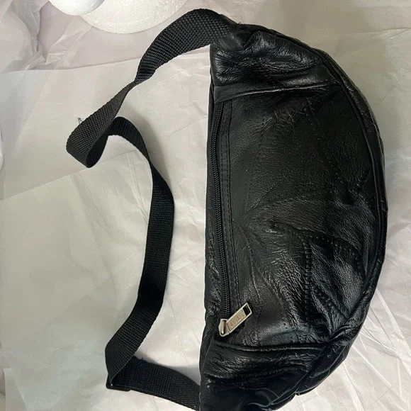 Vintage 1990 Isaka Fanny pack - Picture 5 of 13